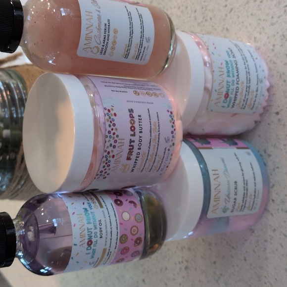 Aminnah Skincare Set , Sugar Scrub, Body Whip And Butter. Cashmere Silk , Donut - Picture 7 of 7